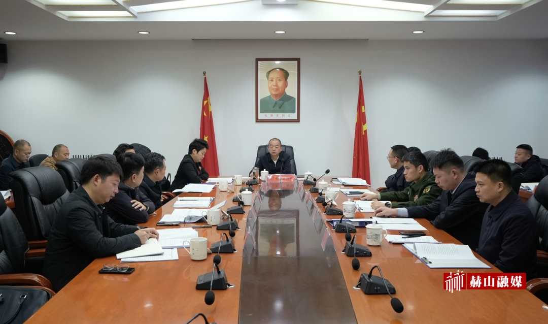 周卫星主持召开六届区委第104次常委会会议