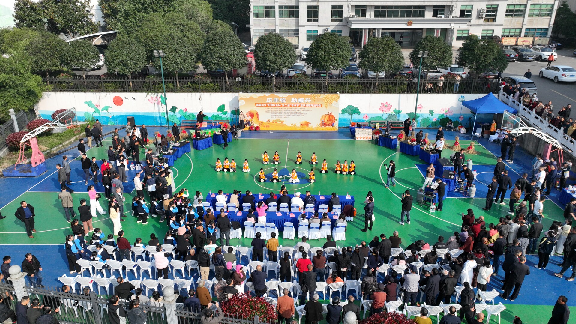 笔架山乡：农民趣味运动会 “农味”十足欢乐多