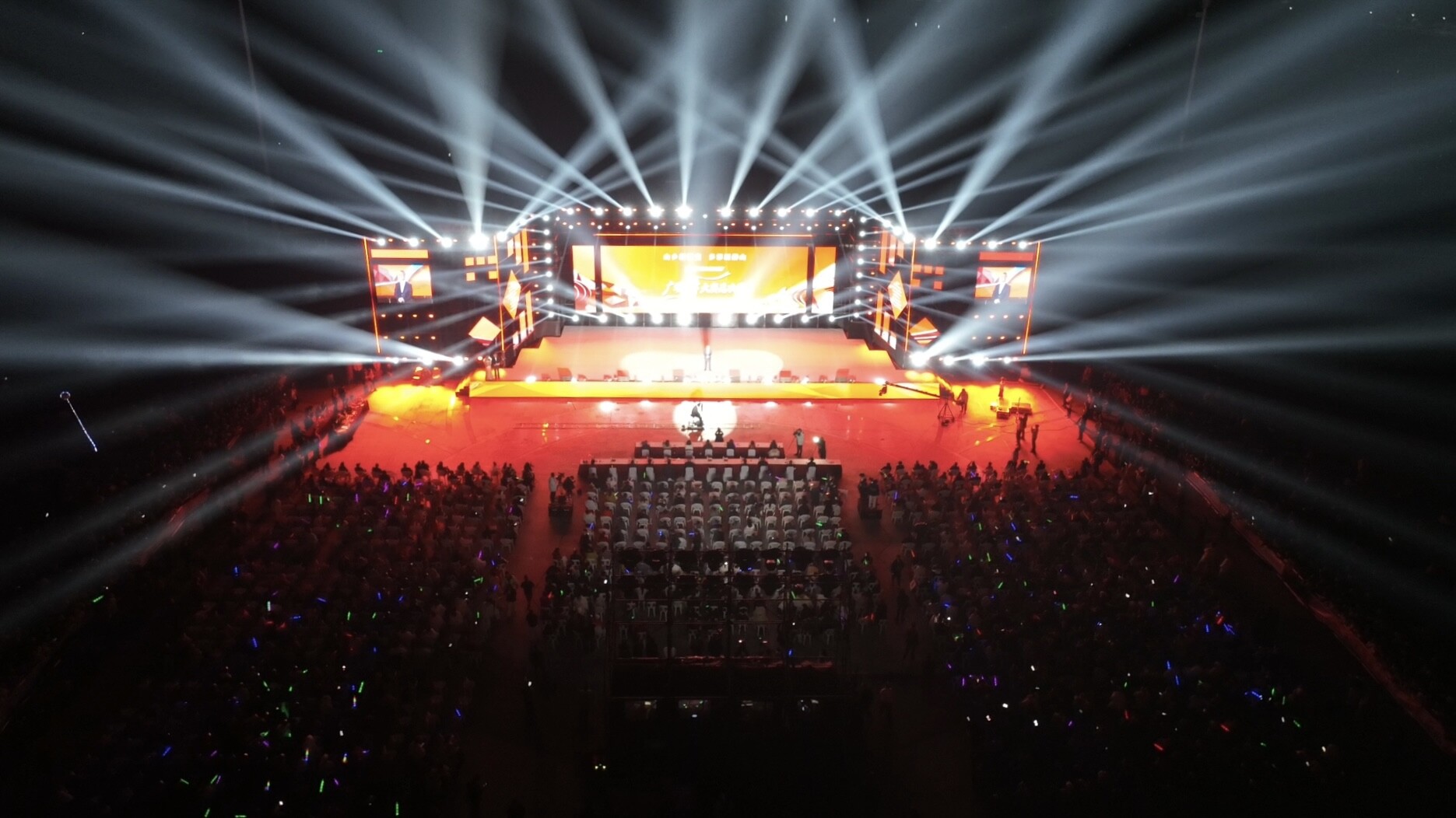 山乡新巨变 多彩新赫山——2025年“宏盛·新华府杯”广场舞大赛总决赛举行