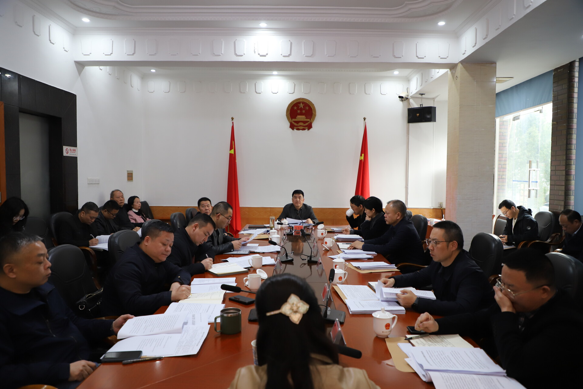 赫山区召开2025年第19次政府常务会议