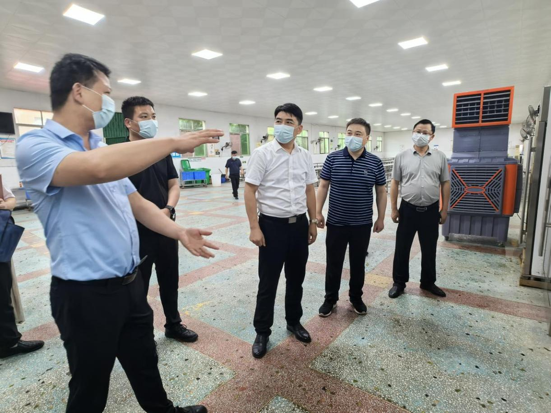 高志荣到欧江岔镇督导检查校园食品安全工作