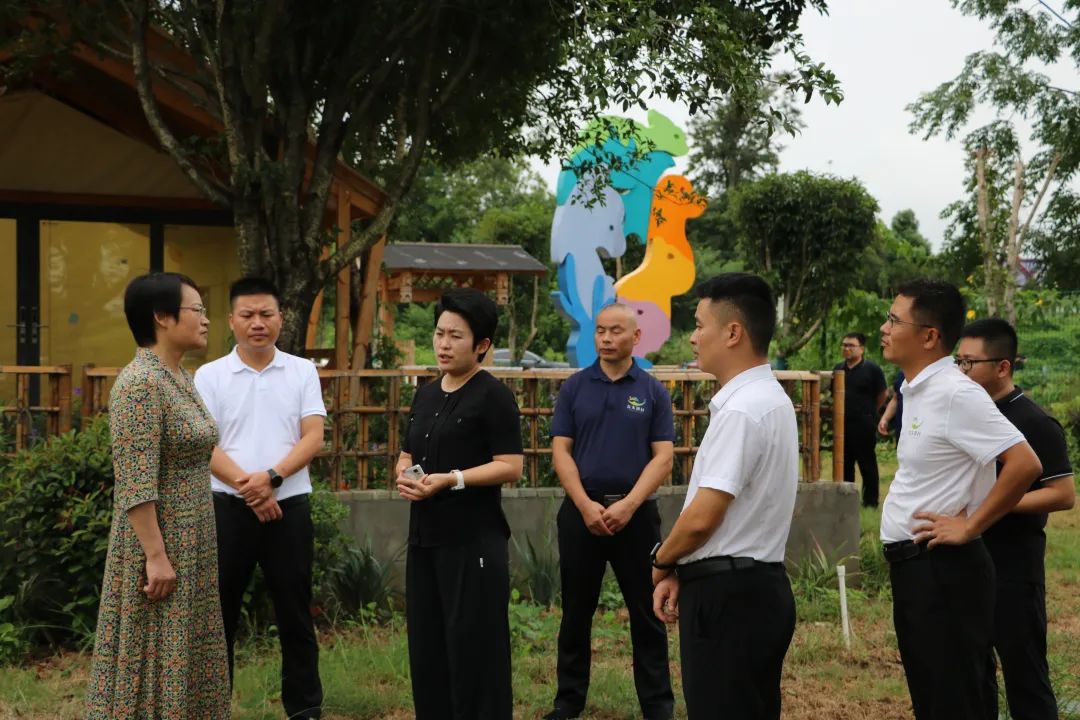 羅曉皓到歐江岔鎮(zhèn)長東湖村調(diào)研鄉(xiāng)村振興工作