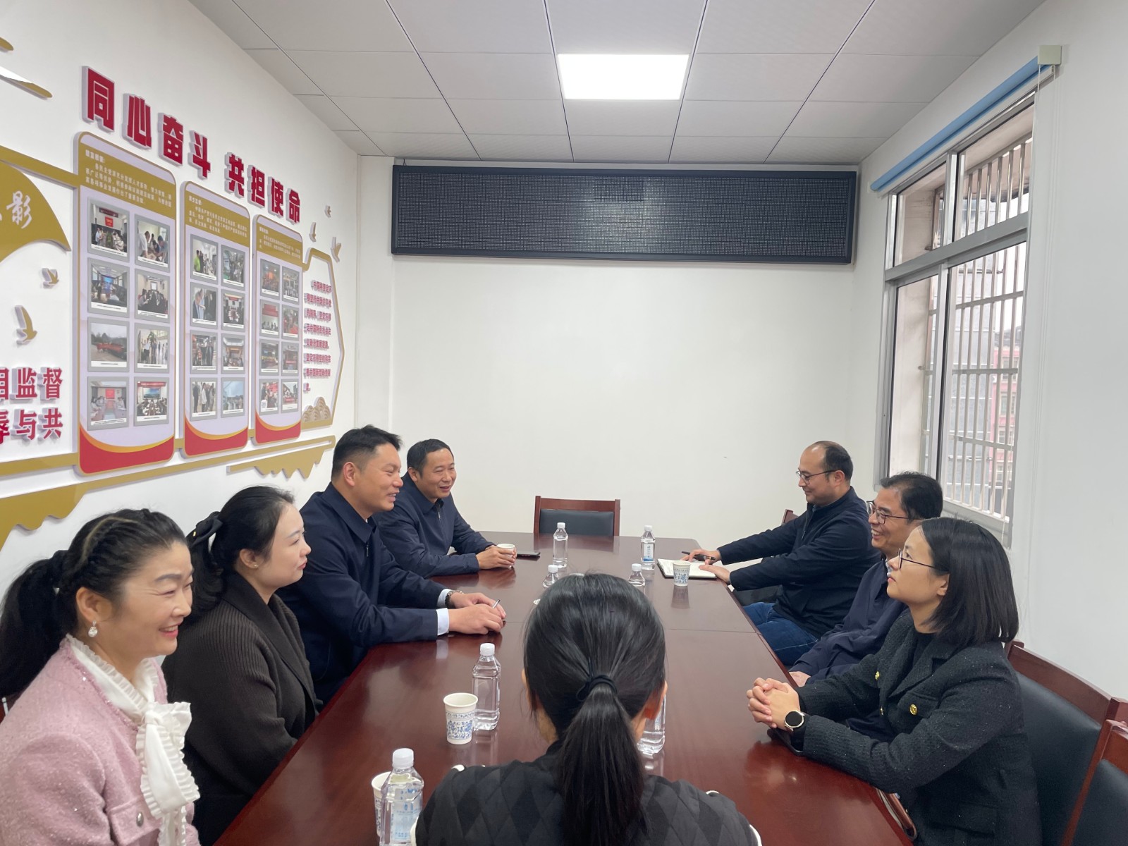 市委统战部调研赫山区民主党派联络服务中心工作