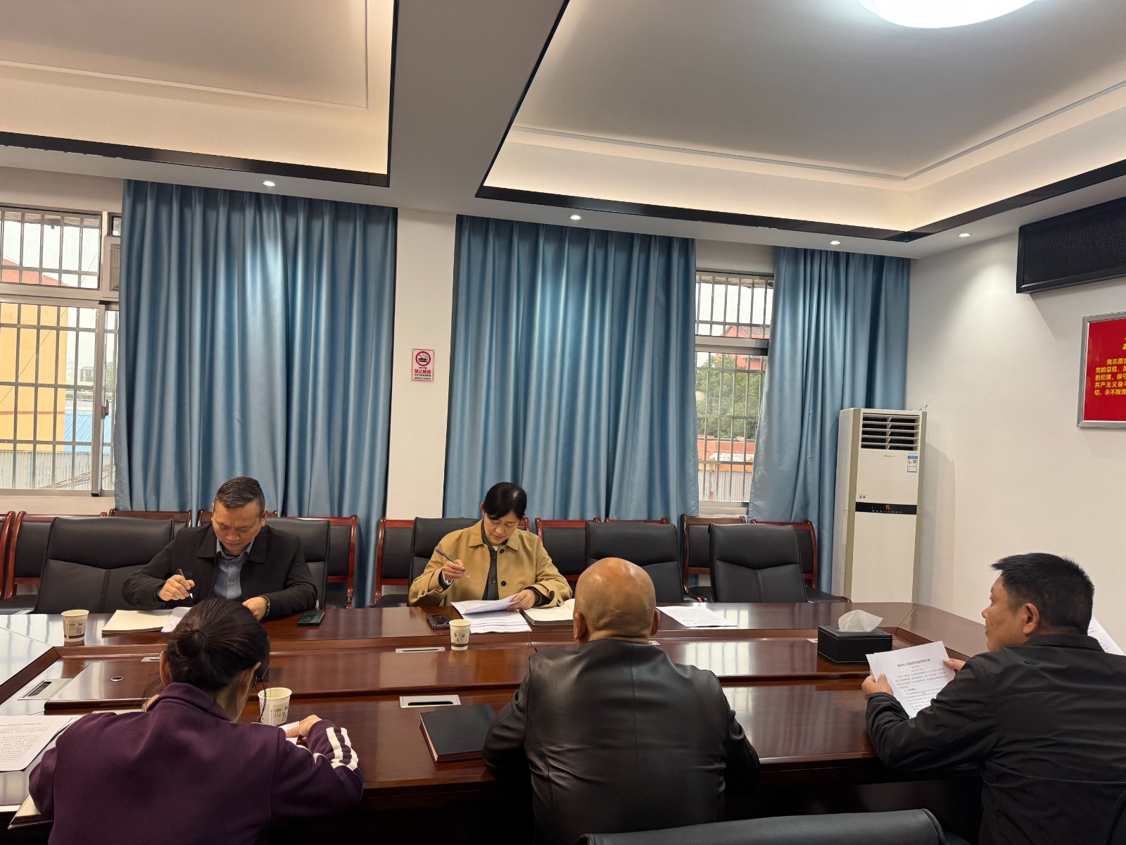 刘琛到赫山区工信局调研指导工作